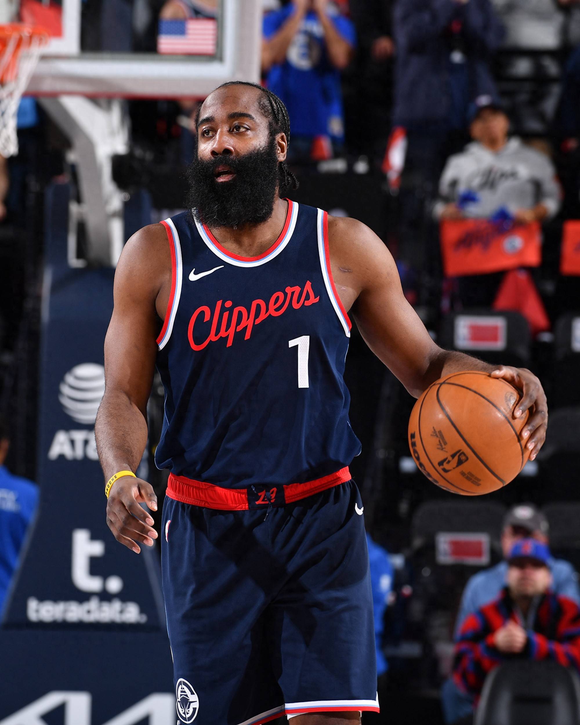 NBA常规赛赛程吃紧；犹他爵士关键时刻调整名单；目标明确；资深球员宣示担当